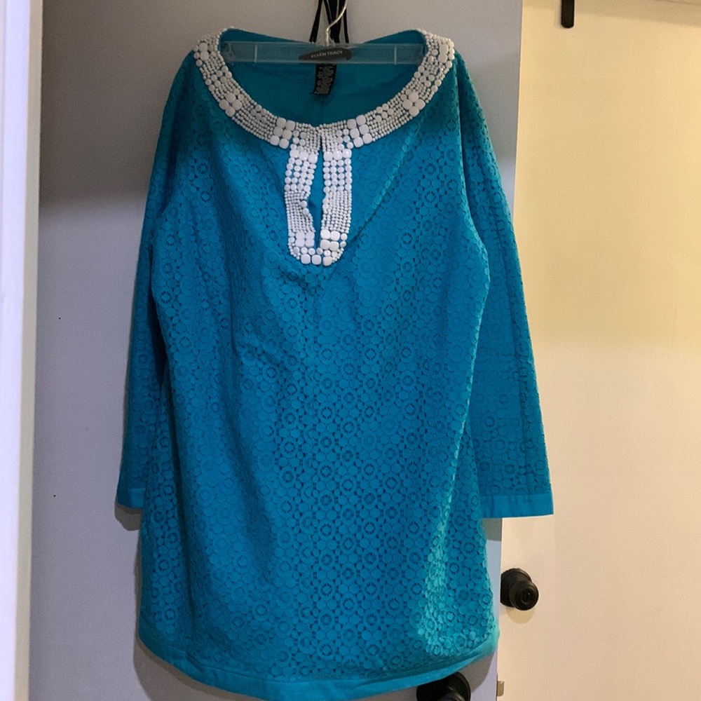 Ellen Tracy Blue Embellished key hole front opening  LS Tunic